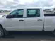 2017 Chevrolet Silverado 1500 Work Truck z VIN 1GCUKNEC0HF103956, wystawiony jako IAAI lot #42091126 z przebiegiem 67 821 mil mil oraz . Historia ofert i sprzedaży dostępna na DreamBid. Obrazek 15.