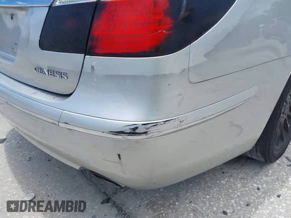 2011 Hyundai Genesis с VIN KMHGC4DE2BU136415, выставлен на аукционе IAAI как лот 42521905 с пробегом 198 094 миль миль и . История ставок и продаж доступна на DreamBid. Изображение 13.