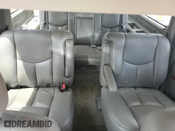 2006 Chevrolet Suburban Z71 с VIN 1GNFK16Z16J171303, выставлен на аукционе Copart как лот 61349645 с пробегом 158 488 миль миль и Списание • Salvage title. История ставок и продаж доступна на DreamBid. Изображение 10.