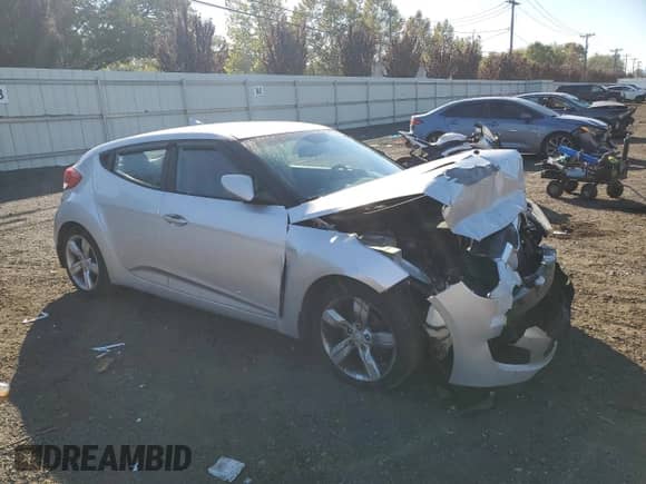 2013 Hyundai Veloster w/Black Int с VIN KMHTC6AD9DU086279, выставлен на аукционе Copart как лот 85276815 с пробегом 201 554 миль миль и Списание • Salvage title. История ставок и продаж доступна на DreamBid. Изображение 4.