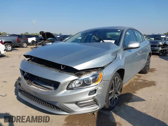 2017 Volvo S60 Dynamic с VIN YV126MFL9H2425498, выставлен на аукционе IAAI как лот 43376955 с пробегом Не указан миль и . История ставок и продаж доступна на DreamBid. Изображение 17.