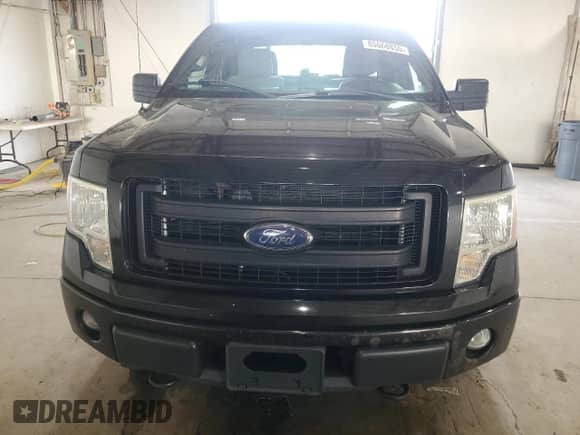 2014 Ford F-150 STX z VIN 1FTFX1EF9EFD01900, wystawiony jako Copart lot #85668855 z przebiegiem 153 475 mil mil oraz Czysty tytuł • Clean title. Historia ofert i sprzedaży dostępna na DreamBid. Obrazek 5.