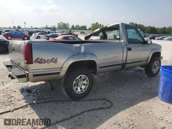 2000 Chevrolet Silverado 2500 with VIN 1GCGK24R5YR186316, listed as a Copart auction lot 66922315 with 175,876 mi miles and Clean title. Bid and sale history available at DreamBid. Image 3.