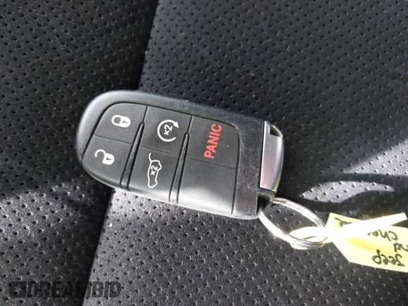 2018 Jeep Grand Cherokee Laredo с VIN 1C4RJFAG3JC137467, выставлен на аукционе IAAI как лот 43354445 с пробегом 118 635 миль миль и . История ставок и продаж доступна на DreamBid. Изображение 11.