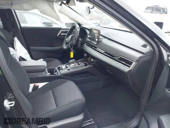 2024 Mitsubishi Outlander ES with VIN JA4J3UA87RZ073473, listed as a IAAI auction lot 42146365 with 8,600 mi miles and . Bid and sale history available at DreamBid. Image 5.