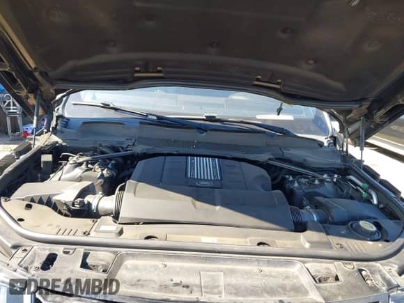 2019 Land Rover Range Rover Sport SE with VIN SALWG2RV3KA839498, listed as a IAAI auction lot 42852466 with 63,010 mi miles and . Bid and sale history available at DreamBid. Image 10.