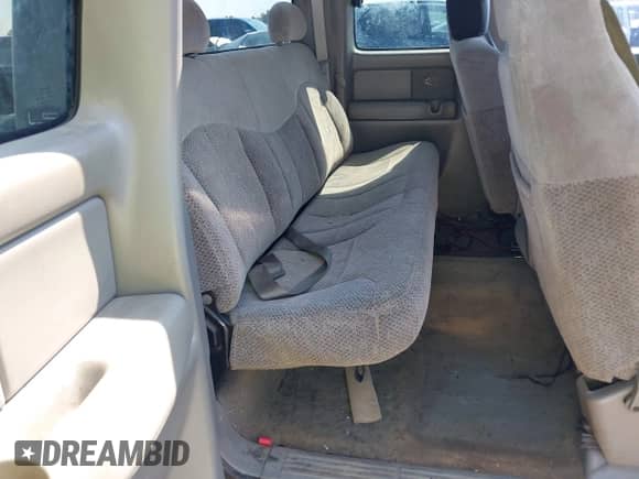 1999 Chevrolet Silverado 1500 LS z VIN 2GCEC19T4X1253725, wystawiony jako IAAI lot #43033823 z przebiegiem 381 140 mil mil oraz . Historia ofert i sprzedaży dostępna na DreamBid. Obrazek 8.
