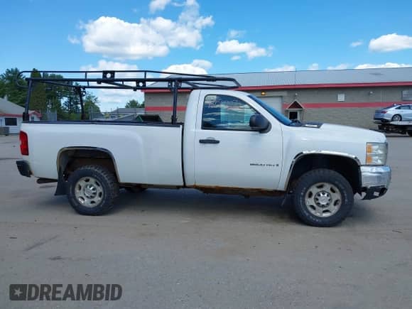 2008 Chevrolet Silverado 2500HD 1LT with VIN 1GCHK24K28E181931, listed as a IAAI auction lot 43059070 with 163,970 mi miles and . Bid and sale history available at DreamBid. Image 13.