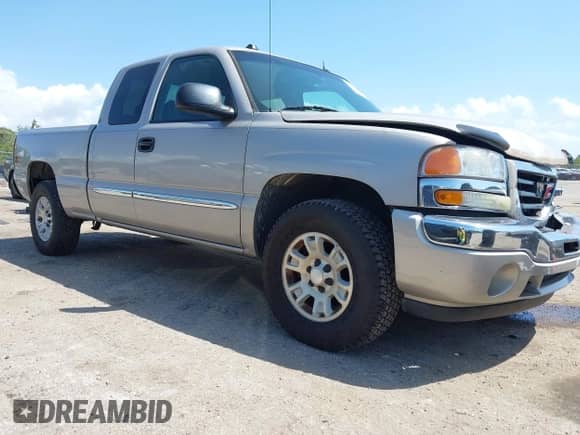 2005 GMC Sierra 1500 SLE with VIN 1GTEK19Z15Z334502, listed as a IAAI auction lot 42010820 with 253,786 mi miles and . Bid and sale history available at DreamBid. Image 1.
