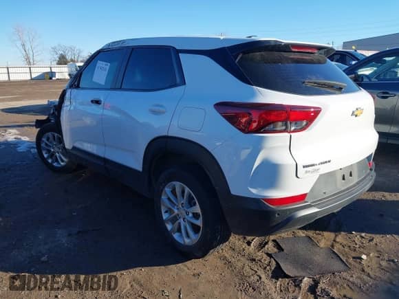 2024 Chevrolet TrailBlazer LS with VIN KL79MMS27RB055061, listed as a IAAI auction lot 41302026 with 17,736 mi miles and . Bid and sale history available at DreamBid. Image 3.