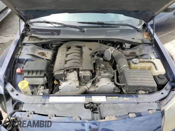 2005 Dodge Magnum SE with VIN 2D8FV48V85H546763, listed as a Copart auction lot 68345394 with 92,012 mi miles and Salvage title. Bid and sale history available at DreamBid. Image 11.