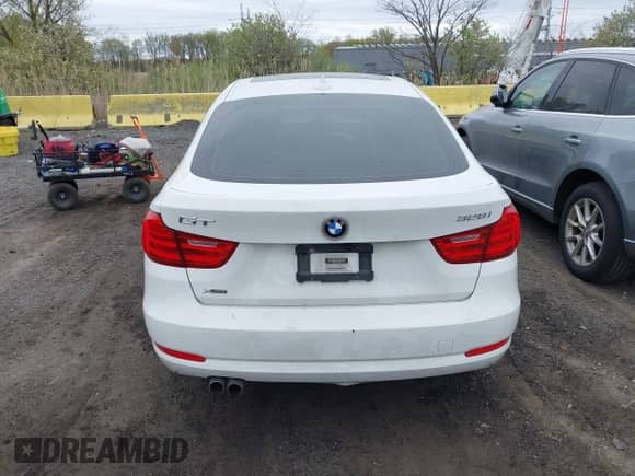2014 BMW 3 Series 328i Gran Turismo xDrive с VIN WBA3X5C5XED559713, выставлен на аукционе IAAI как лот 42078622 с пробегом 68 233 миль миль и . История ставок и продаж доступна на DreamBid. Изображение 16.