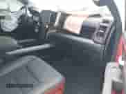 2025 Ram 1500 Rebel z VIN 1C6SRFLP9SN639467, wystawiony jako IAAI lot #42297603 z przebiegiem 2 996 mil mil oraz . Historia ofert i sprzedaży dostępna na DreamBid. Obrazek 5.