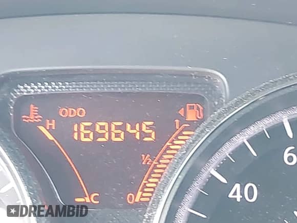 2014 Nissan Note SV z VIN 3N1CE2CPXEL368489, wystawiony jako IAAI lot #43102730 z przebiegiem 169 645 mil mil oraz . Historia ofert i sprzedaży dostępna na DreamBid. Obrazek 16.