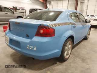 2013 Dodge Avenger SE z VIN 1C3CDZAB9DN536240, wystawiony jako IAAI lot #43513139 z przebiegiem 199 097 mil mil oraz . Historia ofert i sprzedaży dostępna na DreamBid. Obrazek 4.