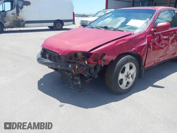 2000 Honda Accord EX z VIN 1HGCG2251YA043038, wystawiony jako IAAI lot #42255312 z przebiegiem 284 568 mil mil oraz . Historia ofert i sprzedaży dostępna na DreamBid. Obrazek 13.