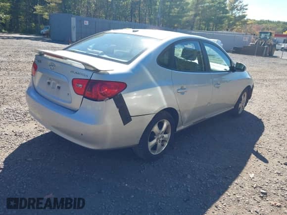 2008 Hyundai Elantra GLS z VIN KMHDU46DX8U492723, wystawiony jako IAAI lot #43373207 z przebiegiem 206 399 mil mil oraz . Historia ofert i sprzedaży dostępna na DreamBid. Obrazek 4.