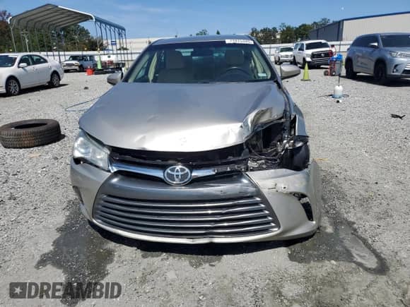2016 Toyota Camry XLE with VIN 4T1BF1FK5GU504404, listed as a Copart auction lot 71915345 with 139,878 mi miles and Salvage title. Bid and sale history available at DreamBid. Image 5.