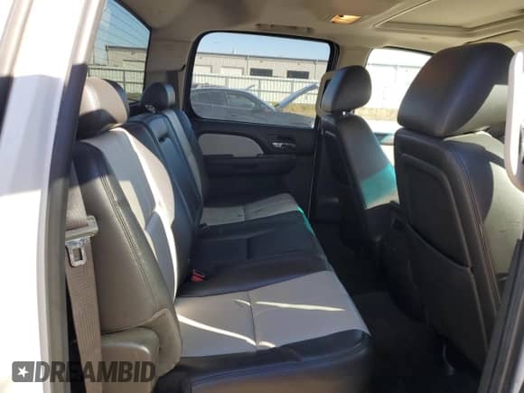 2010 GMC Sierra 1500 SLT с VIN 3GTRKWE29AG160857, выставлен на аукционе Copart как лот 86717105 с пробегом 142 524 миль миль и Списание • Salvage title. История ставок и продаж доступна на DreamBid. Изображение 10.