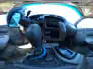 1998 Toyota Tacoma z VIN 4TAWM72NXWZ048525, wystawiony jako IAAI lot #43303270 z przebiegiem 306 334 mil mil oraz . Historia ofert i sprzedaży dostępna na DreamBid. Obrazek 18.