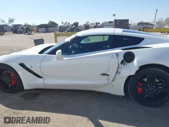 2017 Chevrolet Corvette Z51 3LT with VIN 1G1YM2D72H5119735, listed as a IAAI auction lot 43405628 with 19,082 mi miles and . Bid and sale history available at DreamBid. Image 14.
