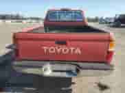 1995 Toyota Tacoma z VIN 4TAUN53B9SZ077425, wystawiony jako Copart lot #70768285 z przebiegiem 124 789 mil mil oraz Czysty tytuł • Clean title. Historia ofert i sprzedaży dostępna na DreamBid. Obrazek 6.