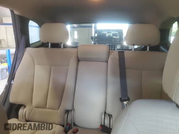 2011 Hyundai Santa Fe GLS with VIN 5XYZGDAG1BG057486, listed as a Copart auction lot 71652255 with 187,805 mi miles and Clean title. Bid and sale history available at DreamBid. Image 10.