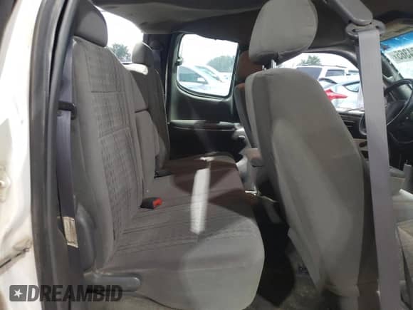 2003 Toyota Tundra SR5 с VIN 5TBBT44143S433728, выставлен на аукционе Copart как лот 81304365 с пробегом 292 832 миль миль и Списание • Salvage title. История ставок и продаж доступна на DreamBid. Изображение 10.