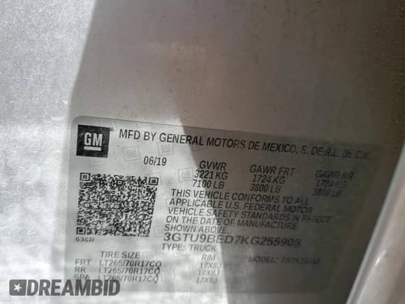 2019 GMC Sierra 1500 SLE z VIN 3GTU9BED7KG255905, wystawiony jako Copart lot #70749295 z przebiegiem Nie podano mil oraz Szkoda całkowita • Salvage title. Historia ofert i sprzedaży dostępna na DreamBid. Obrazek 12.
