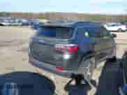 2020 Jeep Compass Latitude z VIN 3C4NJCBB2LT241780, wystawiony jako IAAI lot #41118805 z przebiegiem 74 891 mil mil oraz . Historia ofert i sprzedaży dostępna na DreamBid. Obrazek 4.