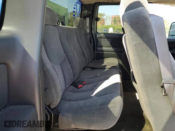 2003 Chevrolet Silverado 2500HD LT z VIN 1GCHK29183E120978, wystawiony jako Copart lot #81241735 z przebiegiem 306 355 mil mil oraz Szkoda całkowita • Salvage title. Historia ofert i sprzedaży dostępna na DreamBid. Obrazek 10.