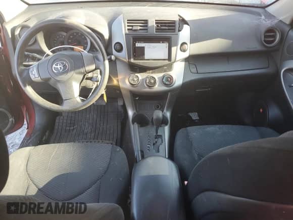 2006 Toyota RAV4 Sport z VIN JTMBD32V466009085, wystawiony jako Copart lot #87088825 z przebiegiem 190 664 mil mil oraz Czysty tytuł • Clean title. Historia ofert i sprzedaży dostępna na DreamBid. Obrazek 8.