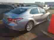 2019 Toyota Camry SE z VIN 4T1B11HK2KU693548, wystawiony jako IAAI lot #43352154 z przebiegiem 64 472 mil mil oraz . Historia ofert i sprzedaży dostępna na DreamBid. Obrazek 4.