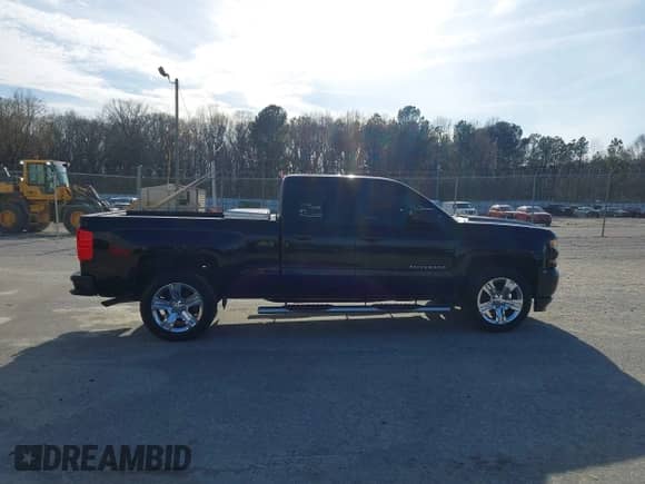 2016 Chevrolet Silverado 1500 Custom с VIN 1GCRCPEC8GZ375747, выставлен на аукционе IAAI как лот 41591857 с пробегом 128 933 миль миль и . История ставок и продаж доступна на DreamBid. Изображение 13.