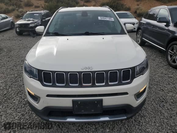 2020 Jeep Compass Limited with VIN 3C4NJDCB7LT221383, listed as a Copart auction lot 84047185 with 82,746 mi miles and Salvage title. Bid and sale history available at DreamBid. Image 5.