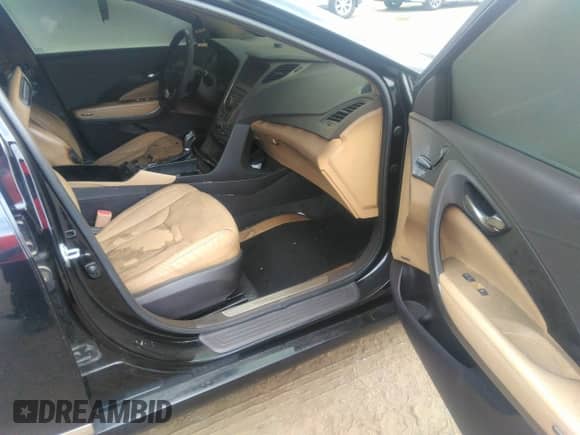 2012 Hyundai Azera с VIN KMHFG4JG8CA164177, выставлен на аукционе IAAI как лот 42787380 с пробегом 160 980 миль миль и . История ставок и продаж доступна на DreamBid. Изображение 5.