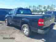 2007 Ford F-150 XL z VIN 1FTRF12247NA82046, wystawiony jako IAAI lot #43514321 z przebiegiem 114 469 mil mil oraz . Historia ofert i sprzedaży dostępna na DreamBid. Obrazek 3.