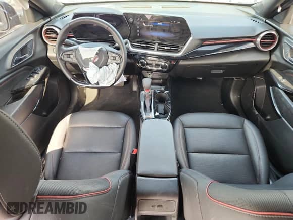 2025 Chevrolet Trax 2RS с VIN KL77LJEP5SC060467, выставлен на аукционе Copart как лот 59929075 с пробегом 21 278 миль миль и Списание • Salvage title. История ставок и продаж доступна на DreamBid. Изображение 8.