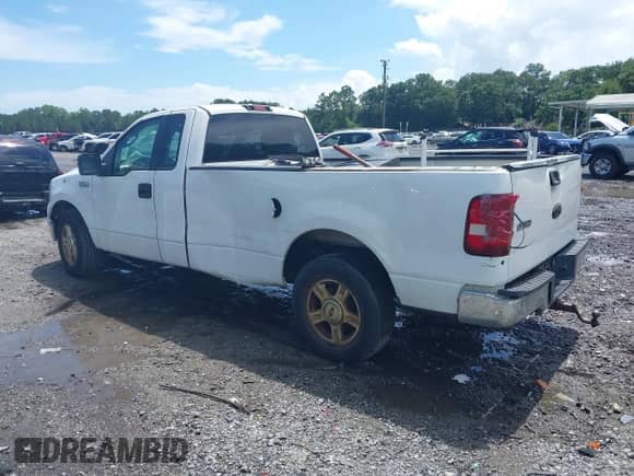 2006 Ford F-150 XL z VIN 1FTRF12W66NA02442, wystawiony jako IAAI lot #42757215 z przebiegiem 264 506 mil mil oraz . Historia ofert i sprzedaży dostępna na DreamBid. Obrazek 3.