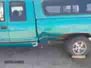 1995 GMC Sierra 1500 z VIN 2GTEC19K7S1506164, wystawiony jako IAAI lot #42595774 z przebiegiem 202 675 mil mil oraz . Historia ofert i sprzedaży dostępna na DreamBid. Obrazek 6.