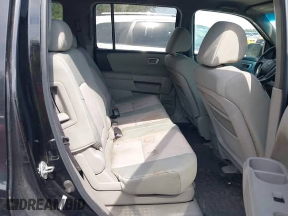 2011 Honda Pilot EX with VIN 5FNYF3H45BB043828, listed as a IAAI auction lot 43161456 with 274,674 mi miles and . Bid and sale history available at DreamBid. Image 8.