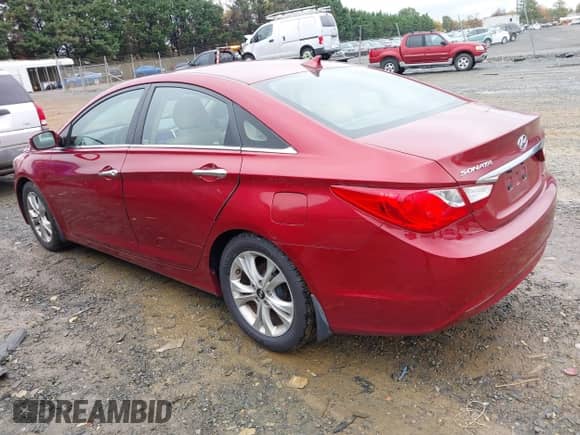 2011 Hyundai Sonata Limited with VIN 5NPEC4AC6BH307854, listed as a IAAI auction lot 43588656 with 124,881 mi miles and . Bid and sale history available at DreamBid. Image 3.