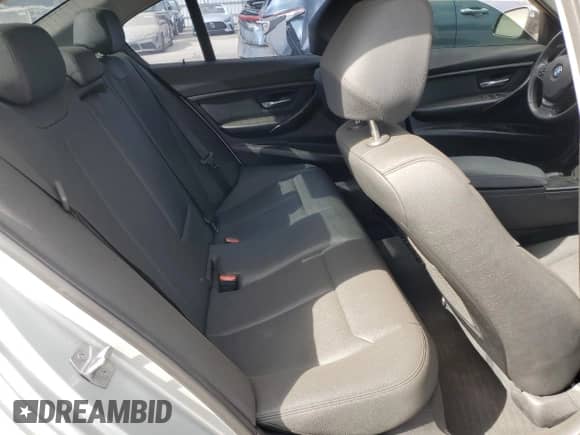 2018 BMW 3 Series 320i with VIN WBA8A9C50JAH13343, listed as a Copart auction lot 70562555 with 110,990 mi miles and Salvage title. Bid and sale history available at DreamBid. Image 10.