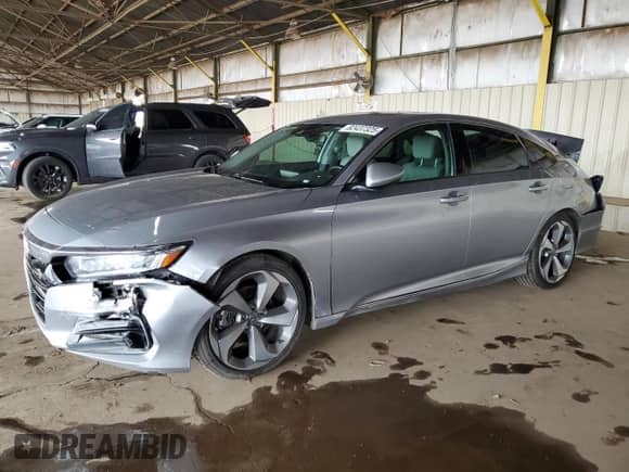 2018 Honda Accord Touring with VIN 1HGCV2F91JA053268, listed as a Copart auction lot 82437325 with 98,708 mi miles and Salvage title. Bid and sale history available at DreamBid. Image 1.