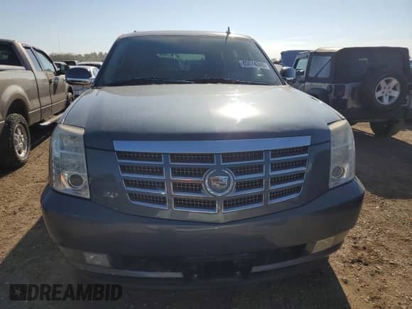 2009 Cadillac Escalade z VIN 1GYFC132X9R151368, wystawiony jako Copart lot #80674345 z przebiegiem 171 285 mil mil oraz Szkoda całkowita • Salvage title. Historia ofert i sprzedaży dostępna na DreamBid. Obrazek 5.