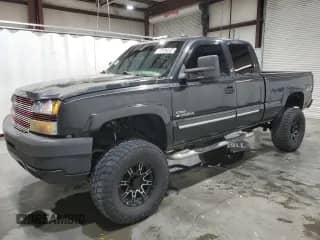 2003 Chevrolet Silverado 2500HD LT z VIN 1GCHK29103E114382, wystawiony jako Copart lot #85552984 z przebiegiem 289 539 mil mil oraz Czysty tytuł • Clean title. Historia ofert i sprzedaży dostępna na DreamBid. Obrazek 1.