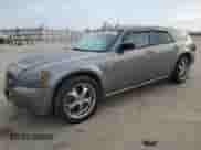 2005 Dodge Magnum SXT with VIN 2D4GZ48V75H557876, listed as a Copart auction lot 43465085 with 191,632 mi miles and Salvage title. Bid and sale history available at DreamBid. Image 1.