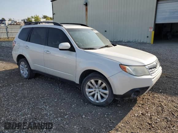 2012 Subaru Forester X Limited z VIN JF2SHBEC2CH411665, wystawiony jako Copart lot #71602505 z przebiegiem 158 584 mil mil oraz Szkoda całkowita • Salvage title. Historia ofert i sprzedaży dostępna na DreamBid. Obrazek 4.