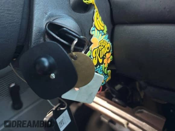 2006 Ford Econoline Cargo with VIN 1FTNS24W66DA74924, listed as a IAAI auction lot 43545967 with 325,090 mi miles and . Bid and sale history available at DreamBid. Image 24.