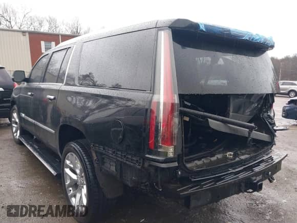 2016 Cadillac Escalade ESV Platinum с VIN 1GYS4KKJ9GR239111, выставлен на аукционе IAAI как лот 41627506 с пробегом 145 105 миль миль и . История ставок и продаж доступна на DreamBid. Изображение 3.
